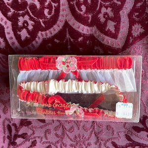 3/$20 VTG Red Floral White Bridal Garter Set in Original Packaging